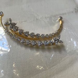 Clear crystal like and gold ear crawlers